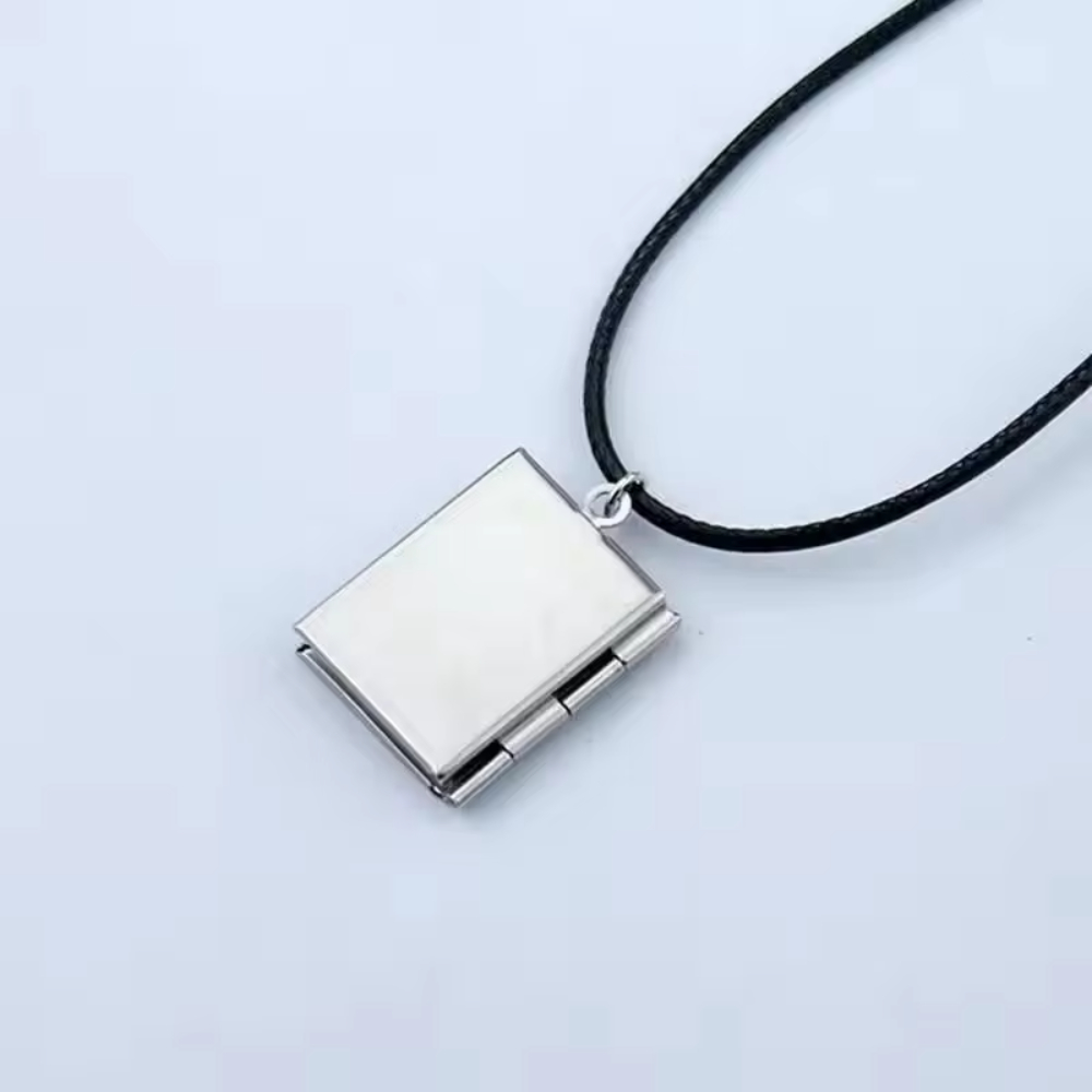  Kalung Liontin Bingkai Foto  - Men Accessories Photos ulasan dan harga