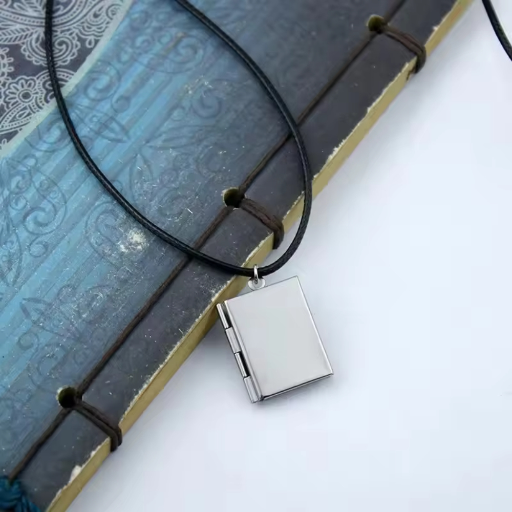  Kalung Liontin Bingkai Foto  - Men Accessories Photos ulasan dan harga