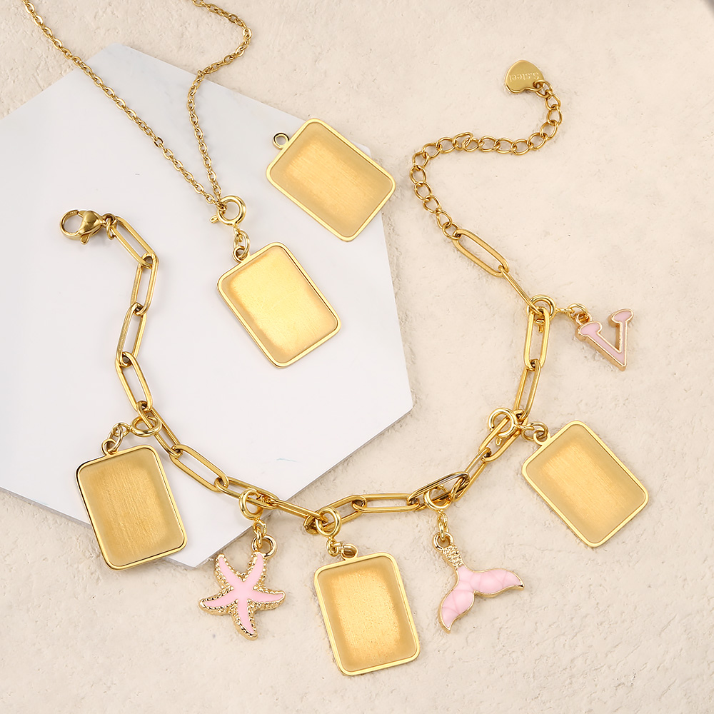 Kalung Liontin Bendera Huruf F - Men Accessories Photos ulasan dan harga