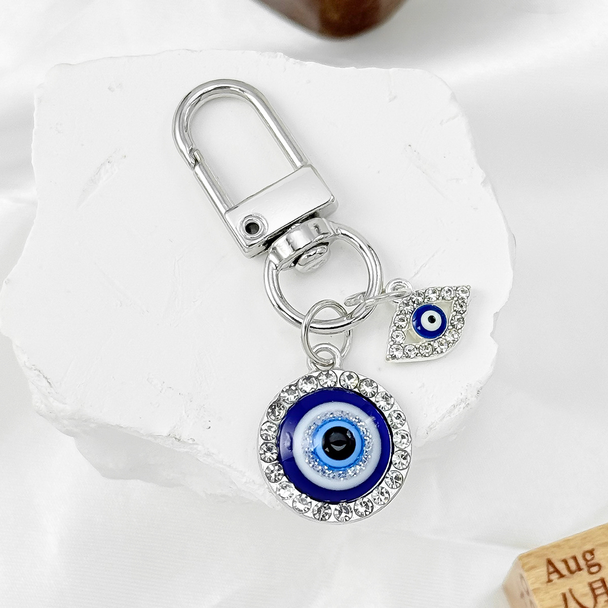 Gantungan Kunci Bulu Mata Meta - Men Accessories Evil Eye ulasan dan harga